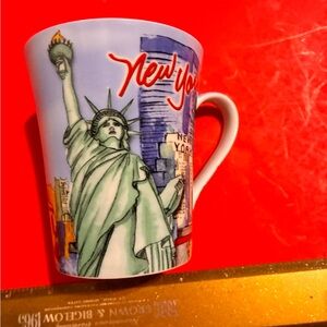 New York Souvenir Mug with Statue of Liberty Design made by PCF